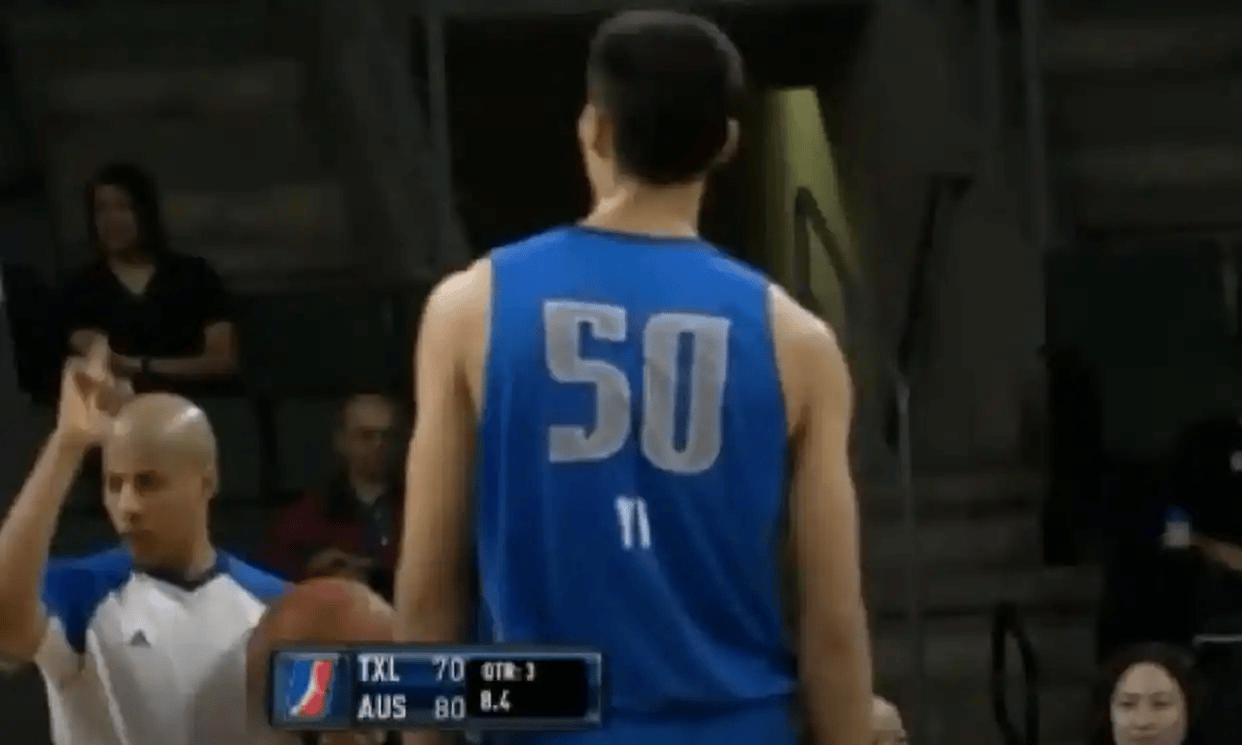 持续失利首场状态出色，独行侠观众沸腾！，Ming重返赛场赛场气氛高涨的简单介绍