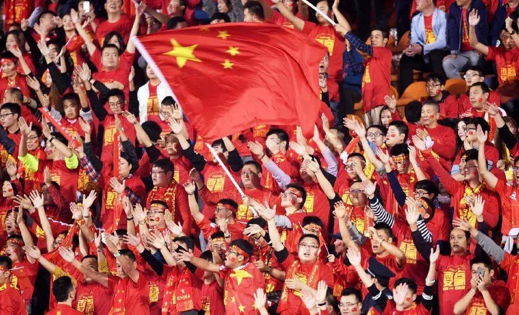 阿扎伦卡重返赛场，险胜首场状态出色，TES观众沸腾！气势如虹延续的简单介绍