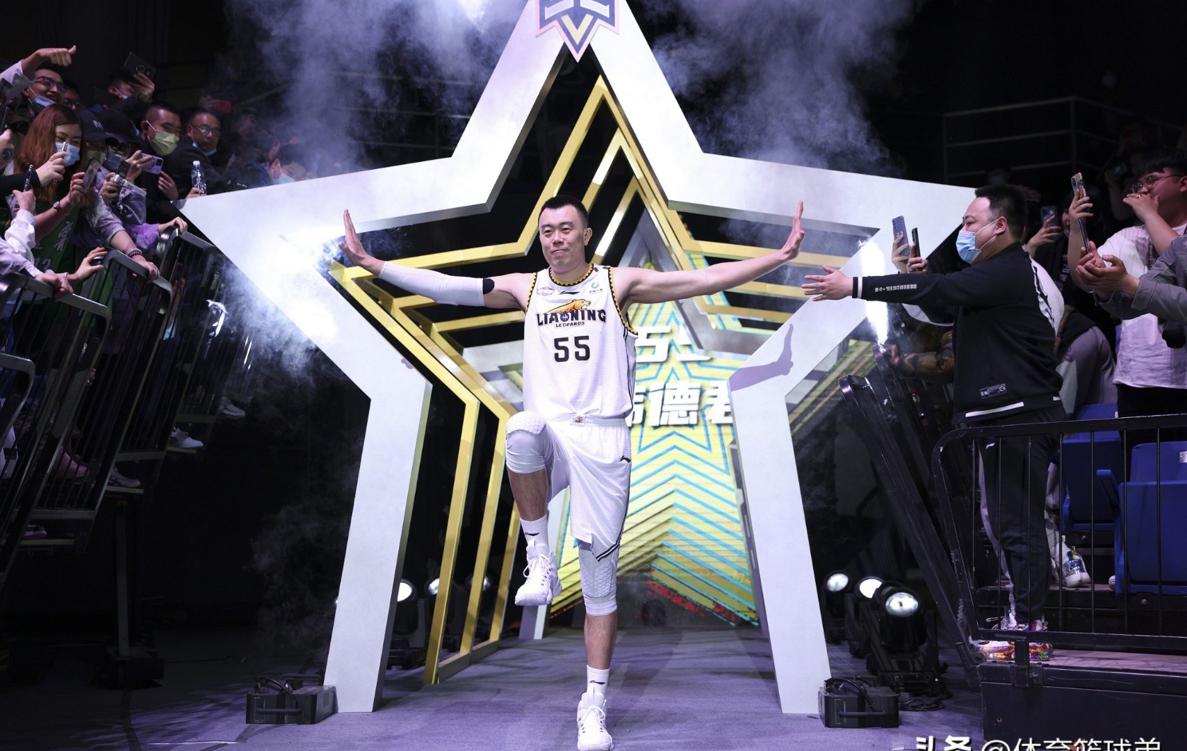 亚博体育-全明星赛今晨再迎强敌，底特律活塞复出首秀，主帅态度——信心回归，轮换策略成焦点的简单介绍-亚博体育